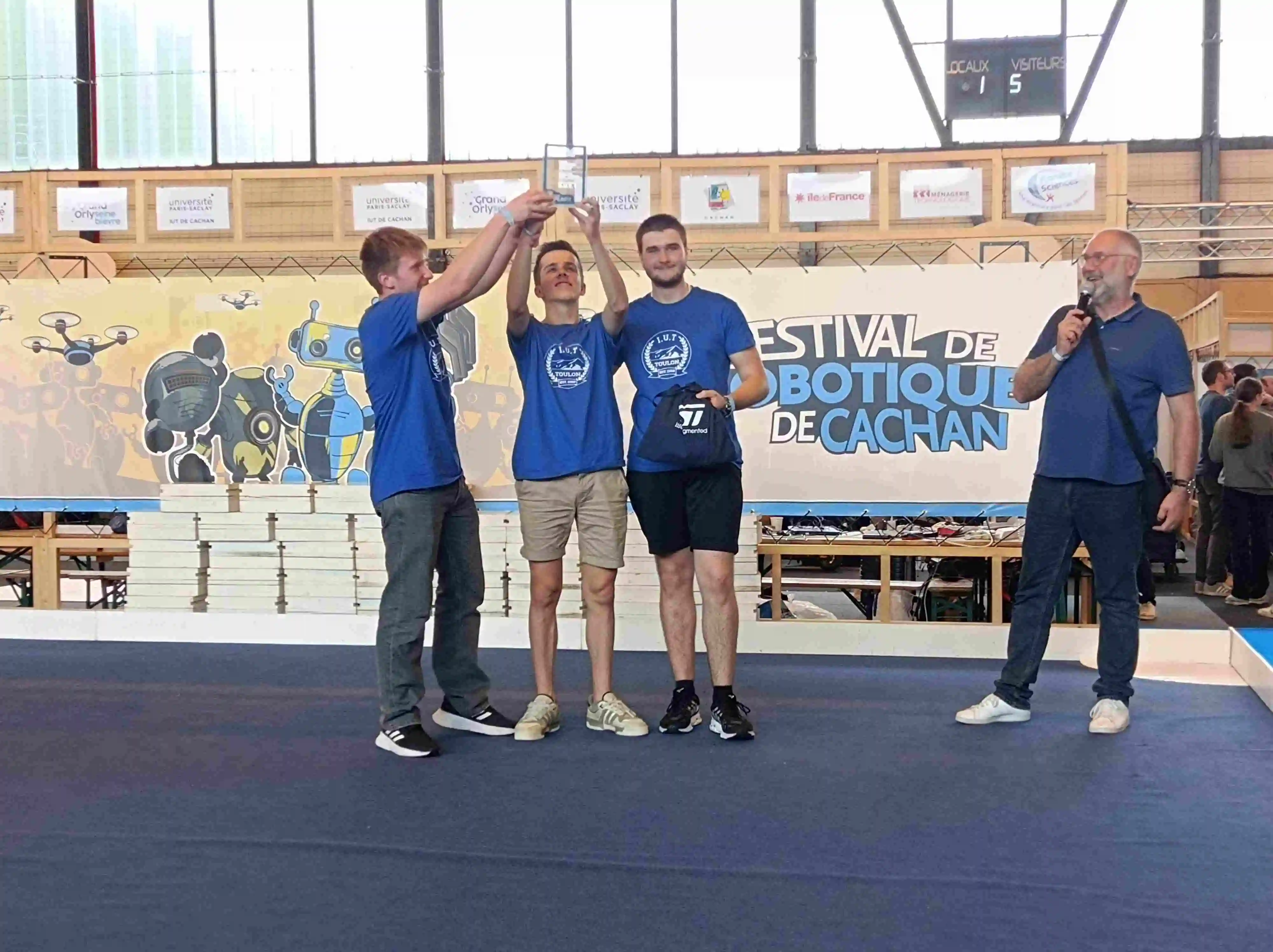 Image du concours de robotique IUT - 2024